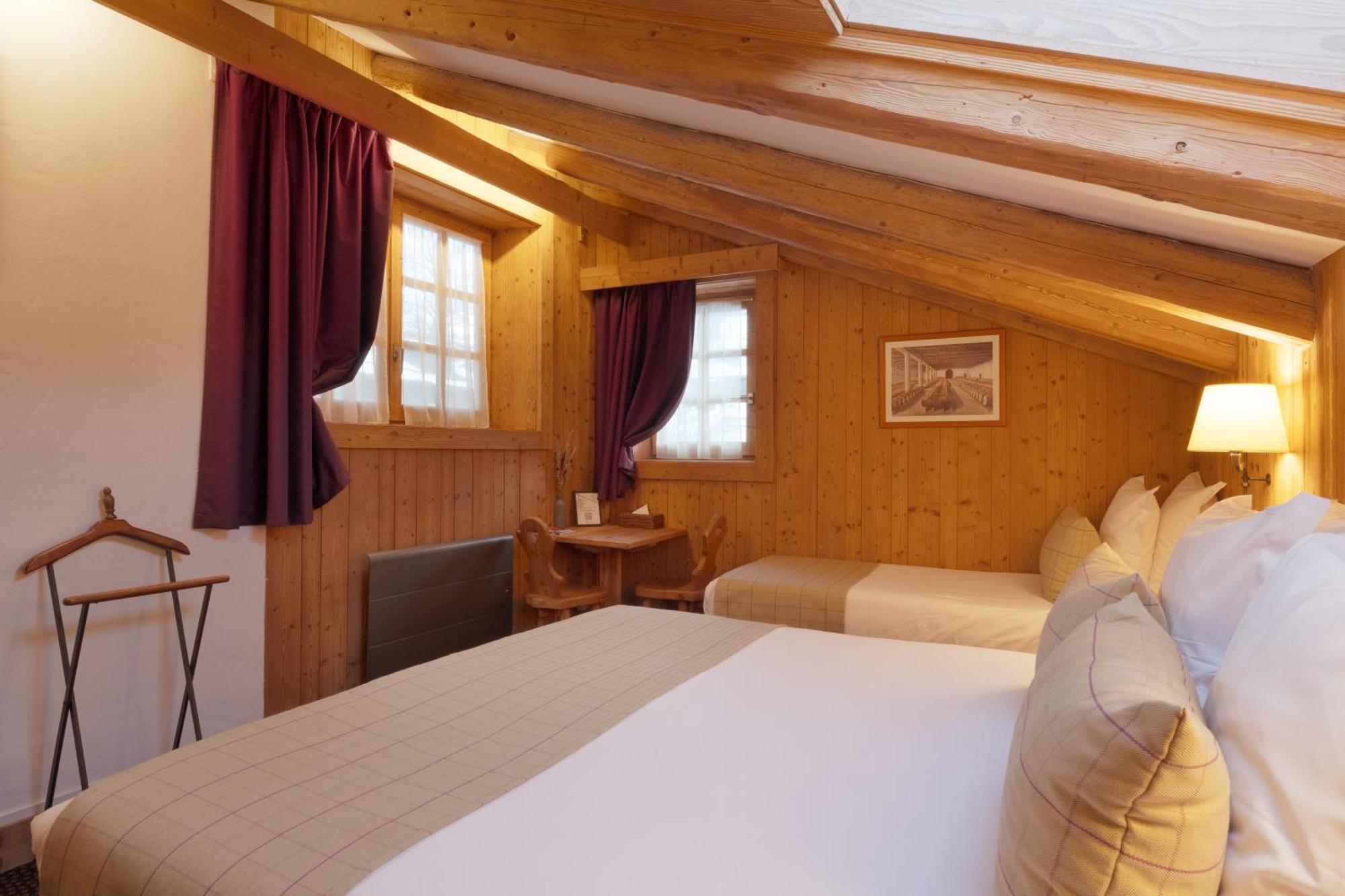 ホテル La Ferme Du Golf メジェーヴ 部屋 写真