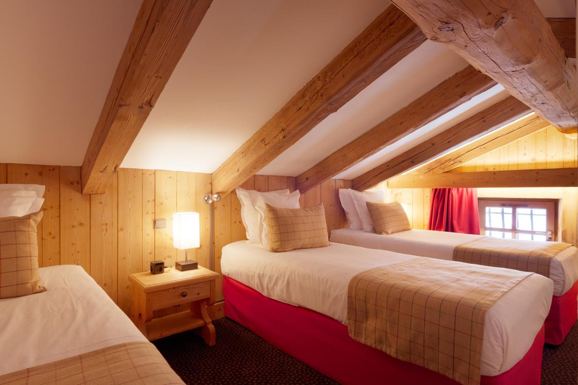 ホテル La Ferme Du Golf メジェーヴ 部屋 写真